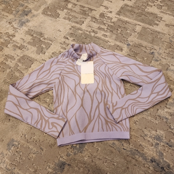 NWT Fabletics Purple Seamless Top and High Waist Leggings Size XS/S - Picture 3 of 16